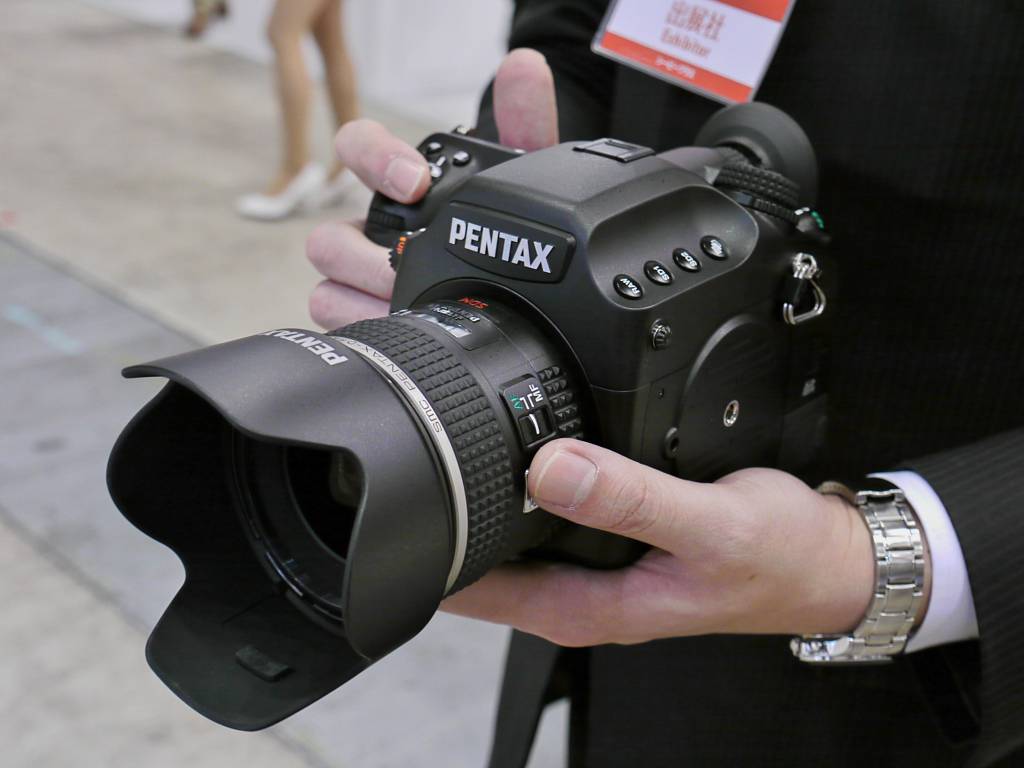 2018100315444952 宾得645d日本年度最佳相机回顾  2011年获奖机型
